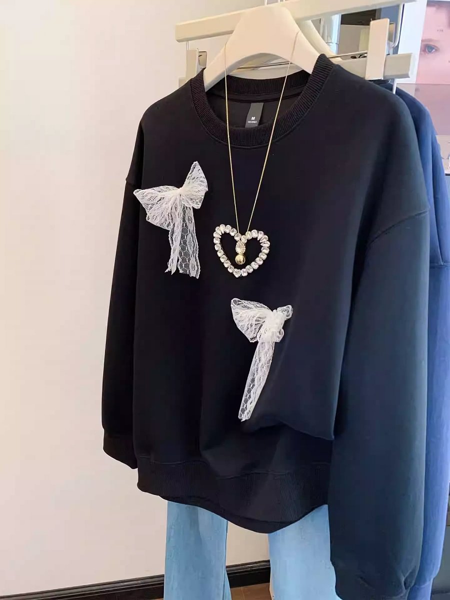 VINESU A45 Women’s Oversized Black Lace Bow & Pearl Heart Crewneck Sweatshirt | Coquette Aesthetic Top