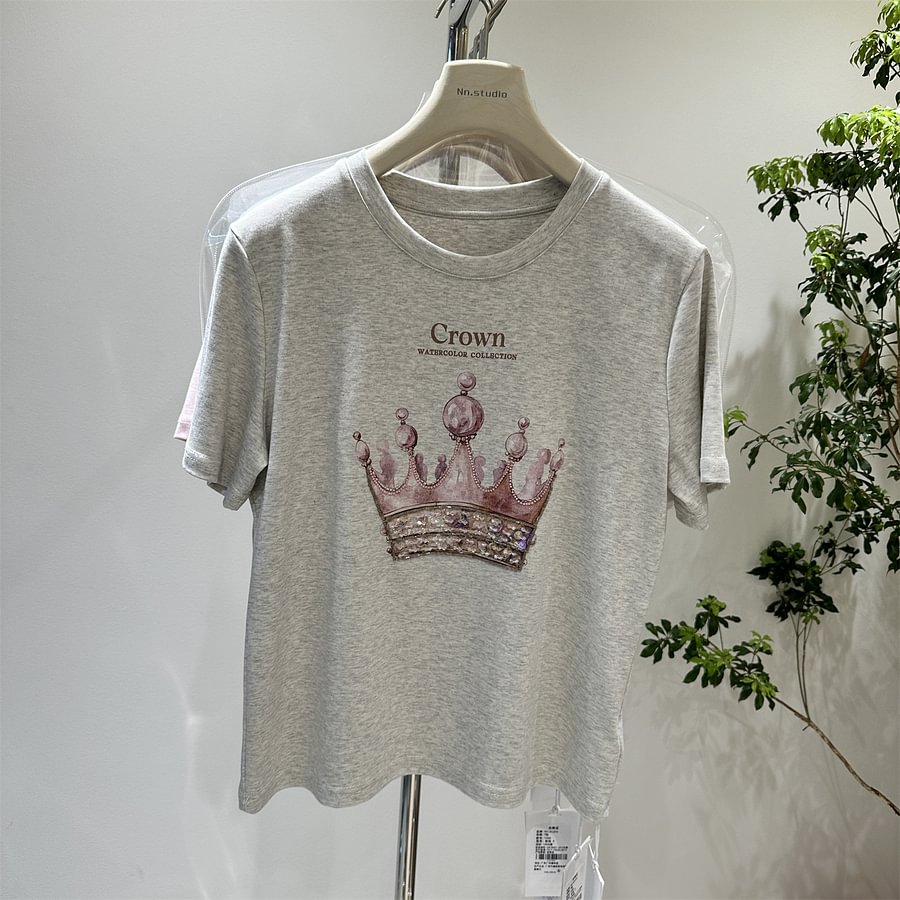 A170 - Heavyweight 220g Cotton Tee with Hand-Beaded Crown Embroidery