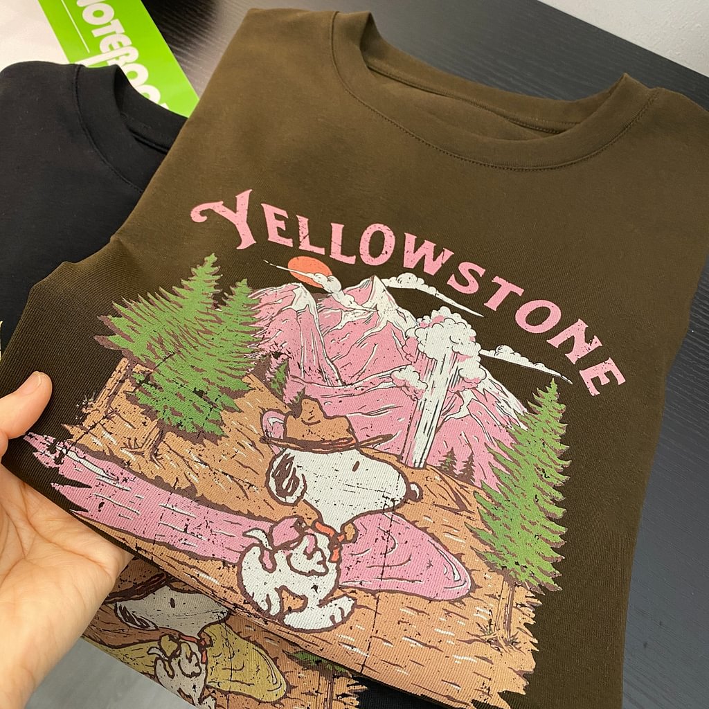 A184 - Vintage Snoopy Graphic Tee - 220g Premium Heavyweight Cotton - Retro Peanuts Aesthetic Streetwear T-Shirt