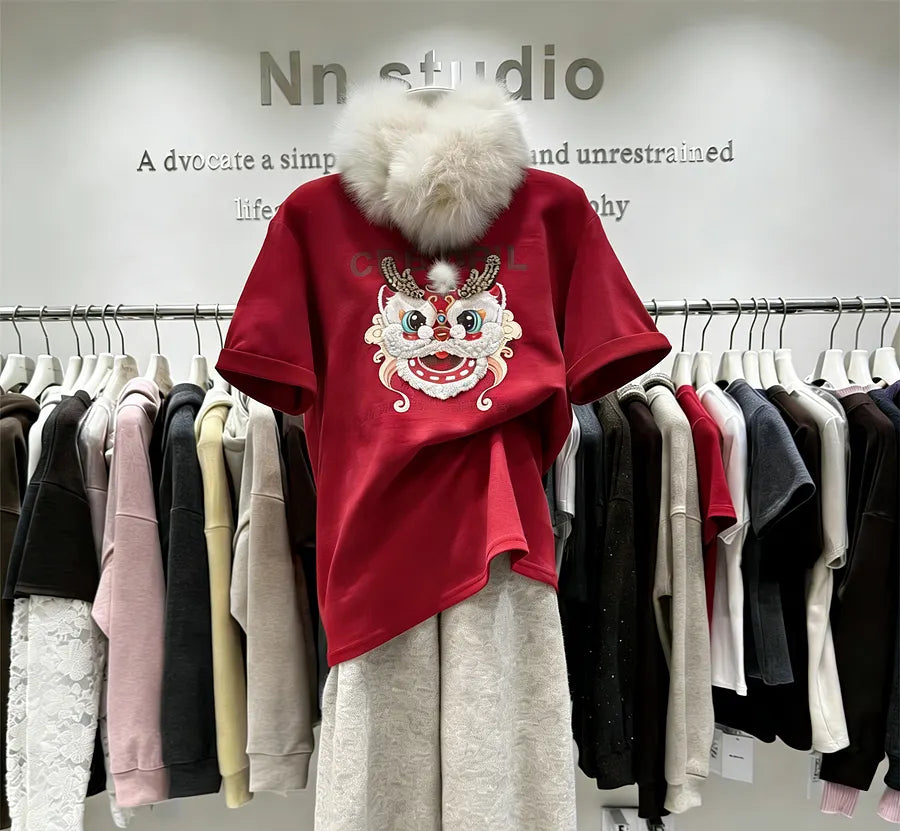 Vinesu A55 - 3D Rhinestone Lion Dance Oversized Tee