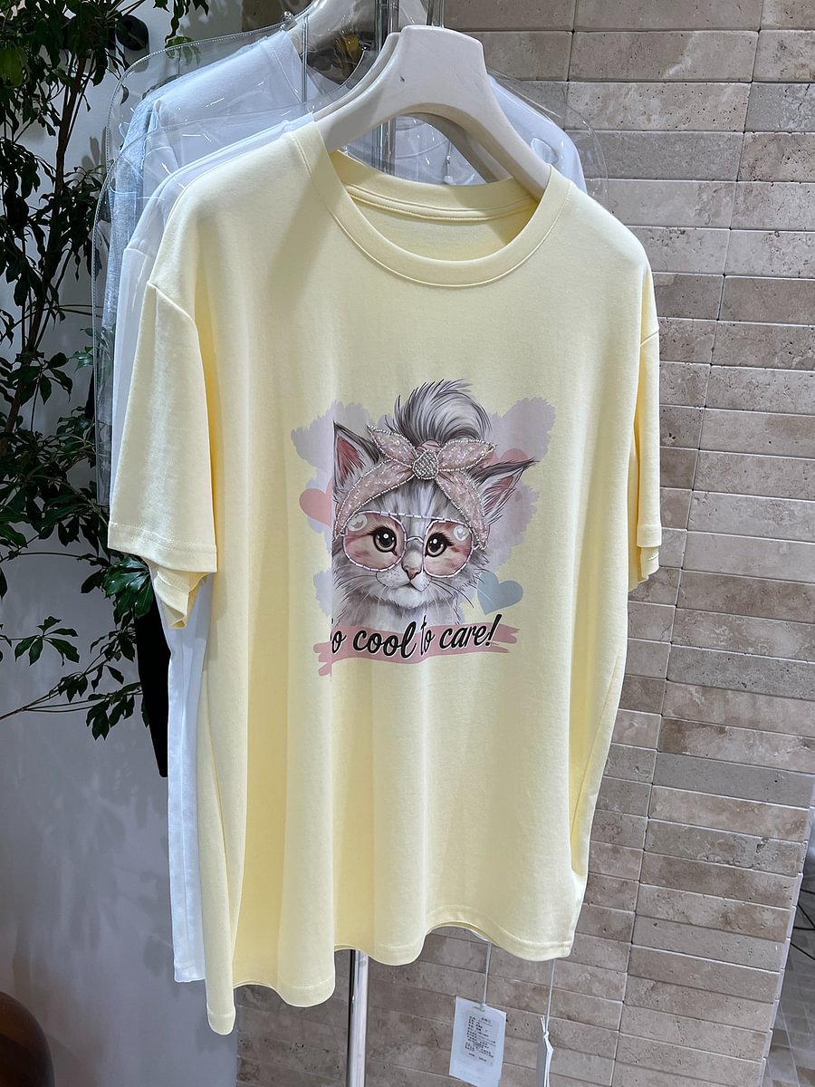 A183 - Cool Cat Graphic Tee - Hand-Embroidered Crystal Beaded Detail - 220g Premium Heavyweight Cotton