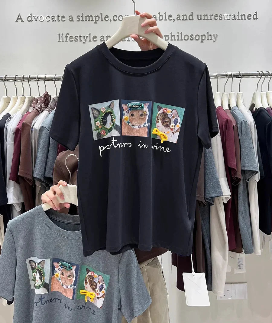 VINESU Style On Point🐈 Cat Illustration Tee—3D Accents Tell Stories