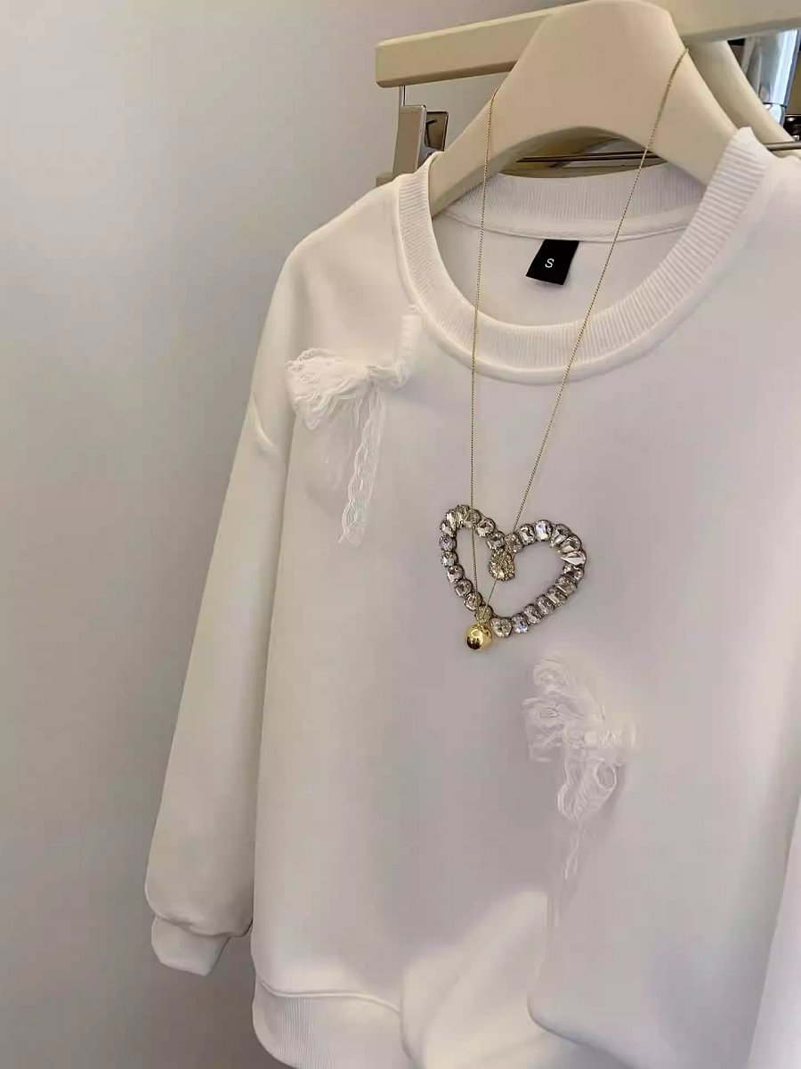 VINESU A45 Women’s Oversized Black Lace Bow & Pearl Heart Crewneck Sweatshirt | Coquette Aesthetic Top