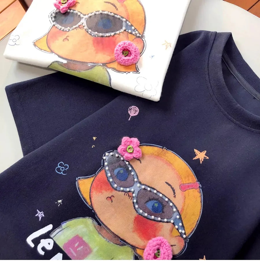 VINESU A12 - Le Monde Girl Oversized Tee with Rhinestone Sunglasses