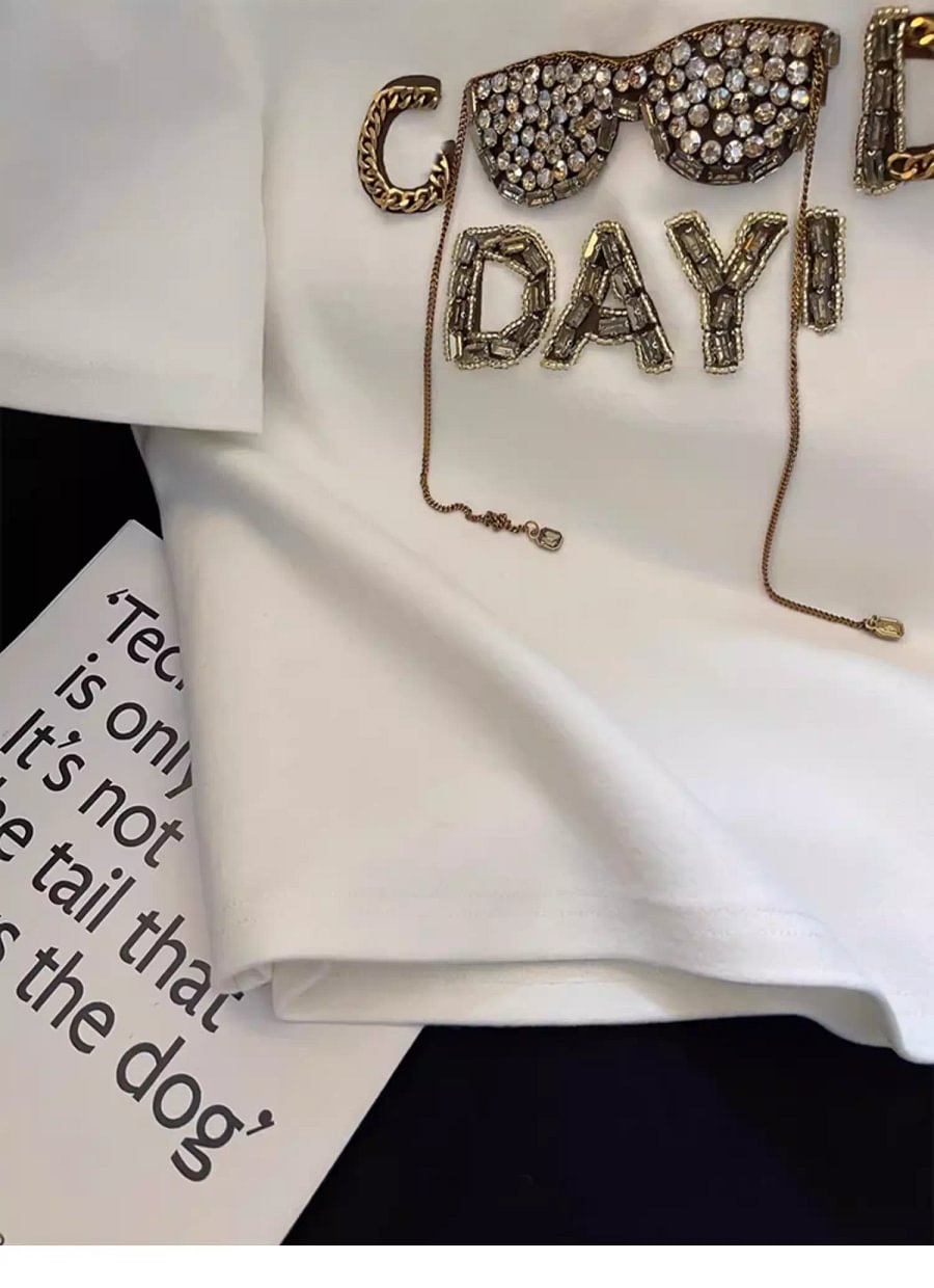 VINESU A39 Rhinestone Sunglasses Embellished Oversized T-Shirt | DAYI Chain Detail White Tee