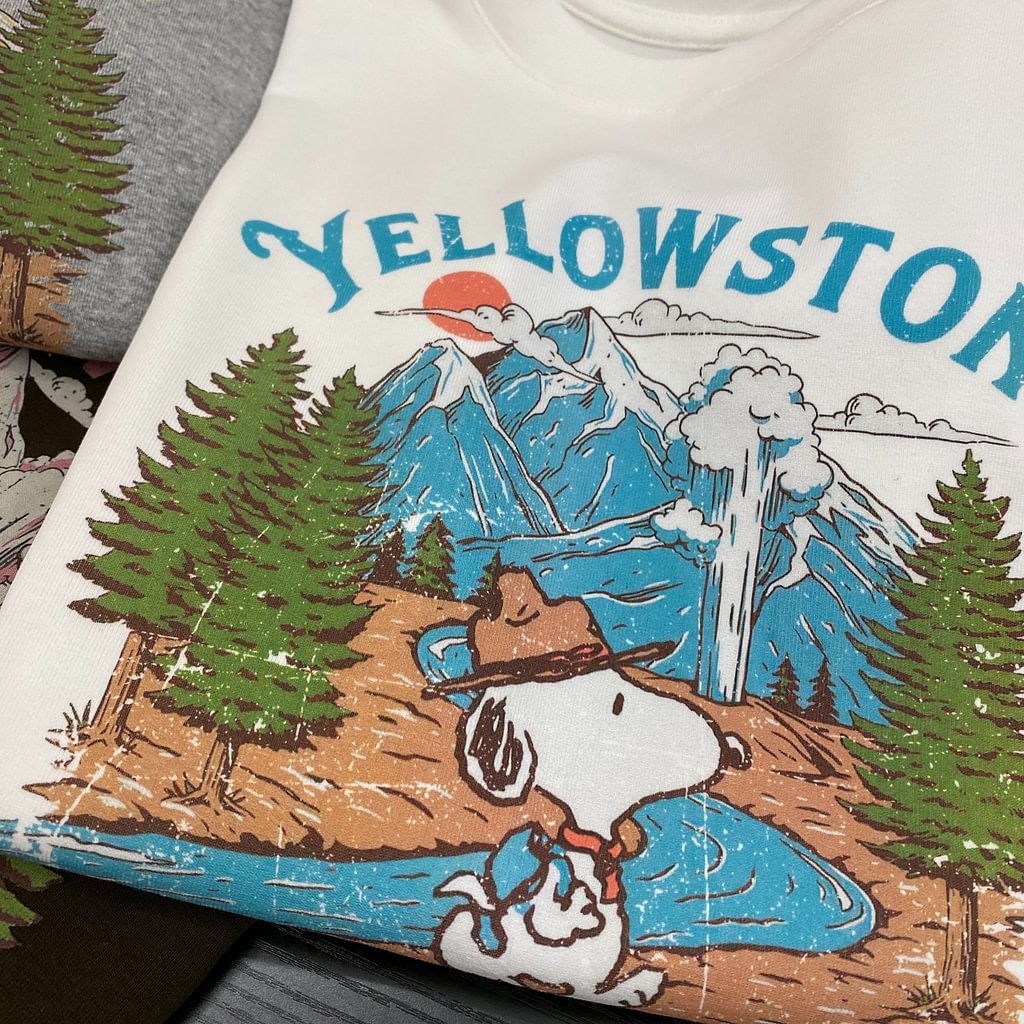 A184 - Vintage Snoopy Graphic Tee - 220g Premium Heavyweight Cotton - Retro Peanuts Aesthetic Streetwear T-Shirt