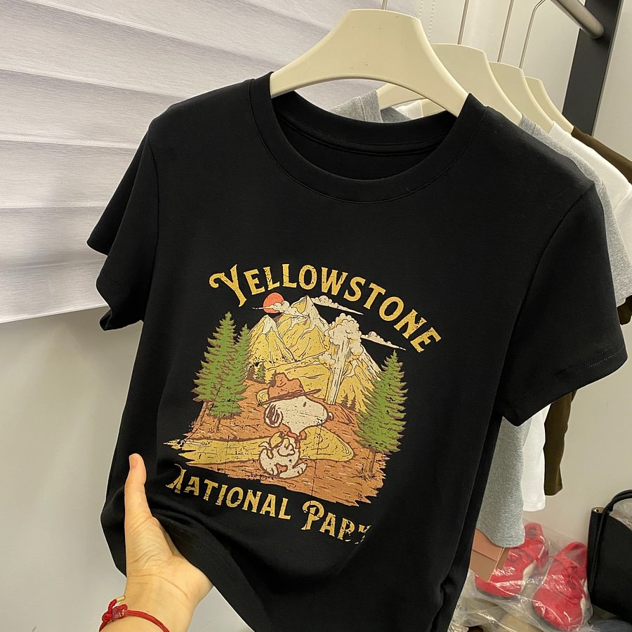 A184 - Vintage Snoopy Graphic Tee - 220g Premium Heavyweight Cotton - Retro Peanuts Aesthetic Streetwear T-Shirt